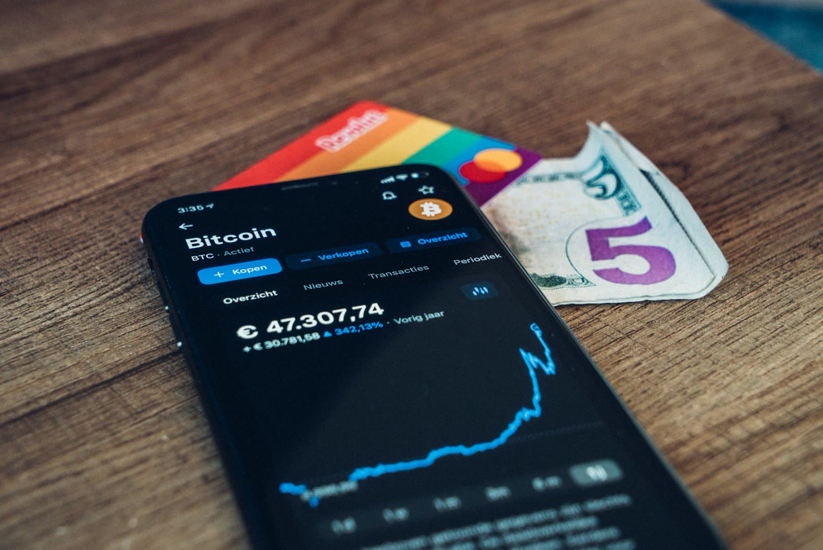 How to buy crypto safely in 2026: a beginner's guide